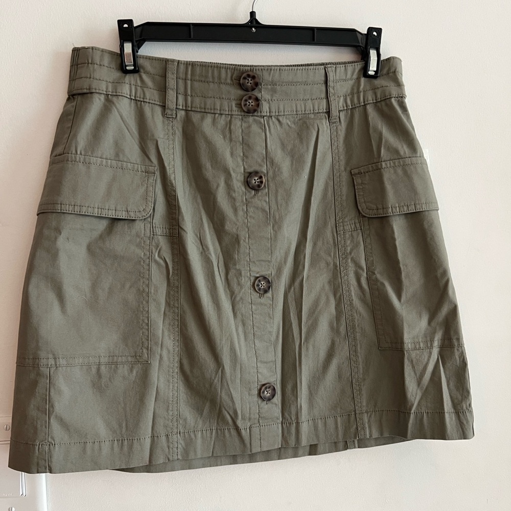 Reitman’s Women’s Cargo Skirt Size 8 NWT - Picture 2 of 3